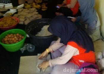 Desa Hegarmanah Bagikan 400 Nasi Bungkus