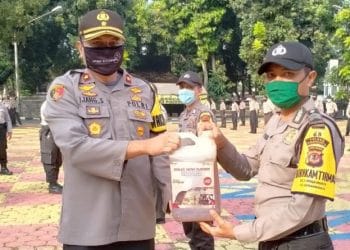 Mendukung Mobilisasi, Kapolres Purwakarta Berikan Bantuan BBM