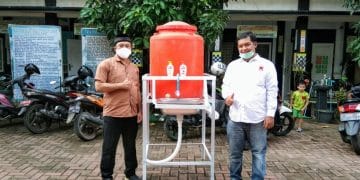 SMPN 1 Purwakarta Dapat Bantuan Wastafel Dari DPC Projo