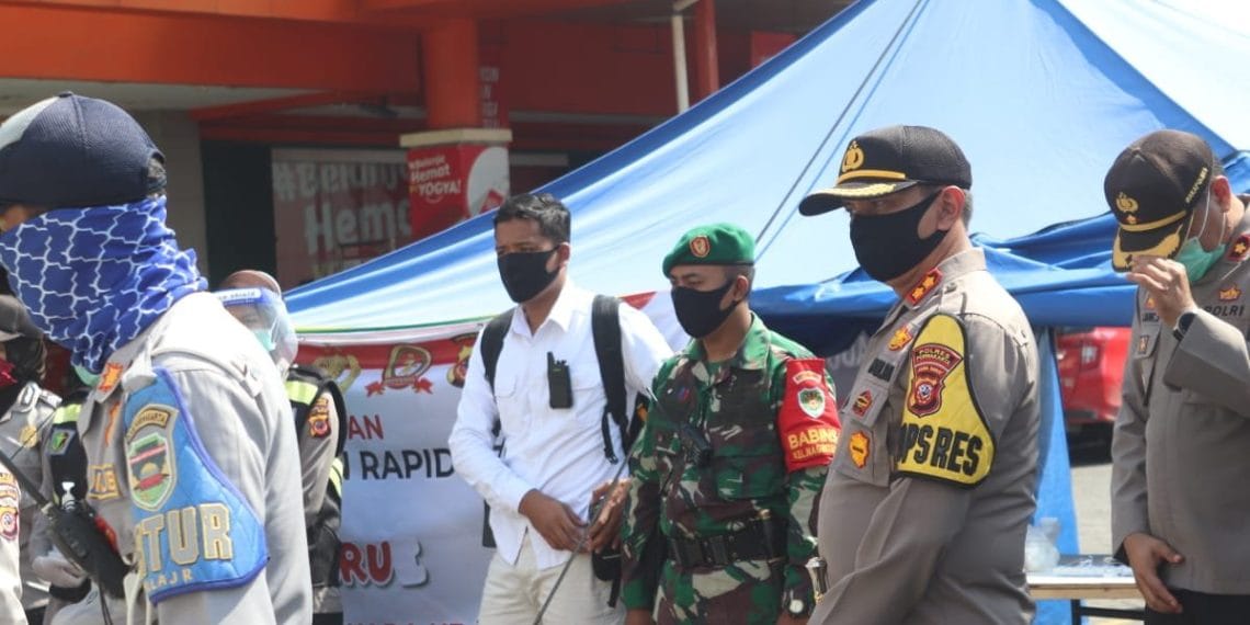 Guna Cegah Penyebaran Covid -19 Polres Purwakarta Gelar Bakti Kesehatan Pelayanan Rapid Test Gratis