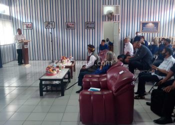 Ketua PWI Jabar Hilman Hidayat saat membuka Konferwil PWI Kabupaten Bandung di Sekretariat PWI Kabupaten Bandung Jalan Coloa Soreang, Selasa (24/11/2020).