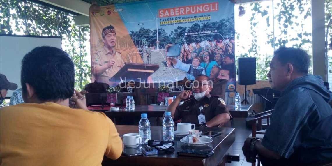 Talkshow Satgas Saberpungli Kabupaten Bandung, di Grand Sun Shine Soreang, Rabu (12/15/2020).