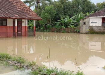 Kondisi Banjir Desa Cidadap Simpenan Belum Surut, Beberapa Warga Mengungsi