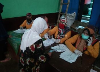 Cegah Kerumunan, Pembagian Bansosprov Desa Rancaekek Kulon Terapkan Pola Jadwal