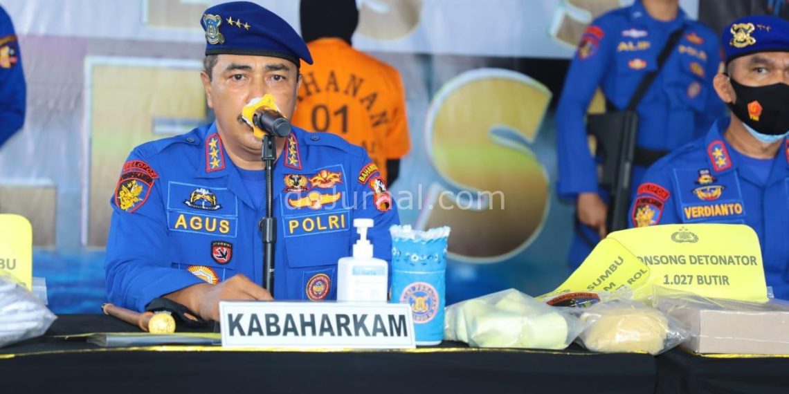 Pers Rilis : Kabaharkam Polri Ungkap Kasus 16 Ton Bom Ikan Rakitan