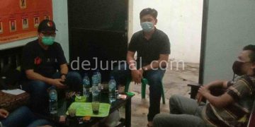 Panwascam Cilaku, Cianjur saat dikonfirmasi terkait adanya foto diduga anggota KPPS yang berfose dengan acung jari tiga menjelang pencoblosan.