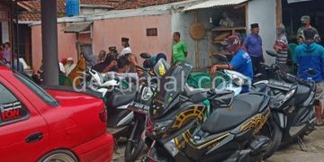 Rumah kediaman almarhum H. Didin, tokoh masyarakat yang sedang memperjuangkan hak masyarakat Desa Cihuni.