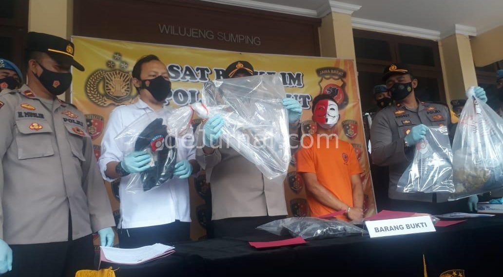 Sadis, Dibakar Cemburu Seorang Pria Di Garut Bunuh Seorang Gadis Dengan Tancapkan Bambu Di Kemaluan