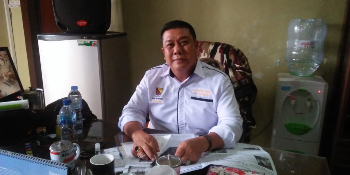 Kepala Desa Margahayu Selatan (Marsel), Kec. Margahayu, Kab. Bandung H. Amin M Barkah, ST. (Foto : Sopandi/dejurnal.com)