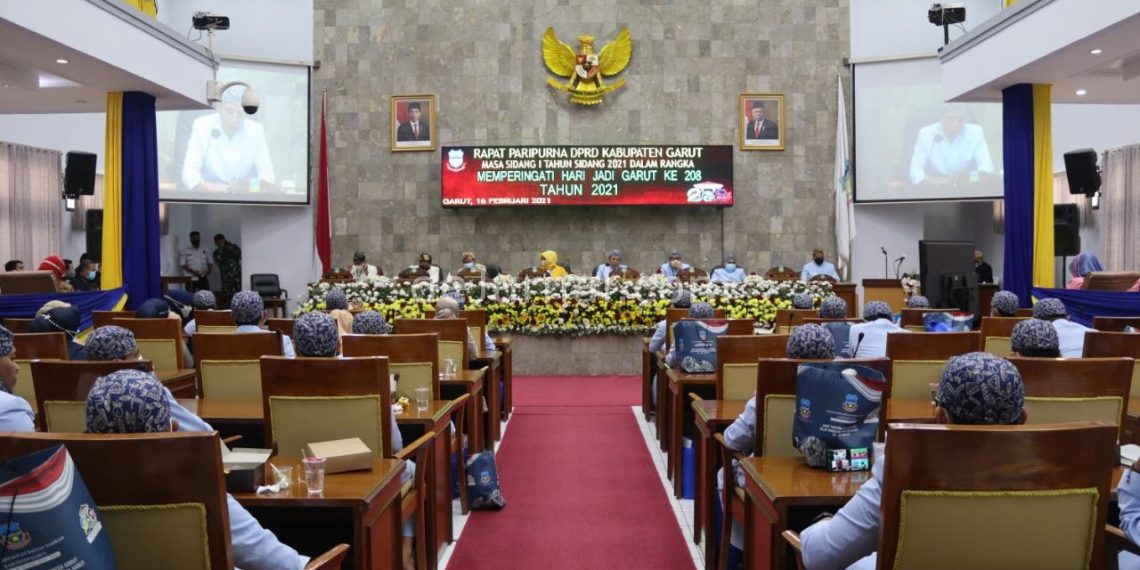 Danrem 062/Tn Hadiri Hari Jadi Kabupaten Garut Ke 208 dan Rapat Paripurna DPRD