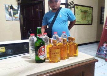 Ciptakan Suasana Kondusif Jelang Malam Pergantian Tahun, Polisi  Gelar Razia Miras