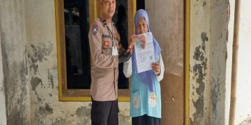 Polisi Pantau Tiga BLT Yang Disalurkan Ke Warga Telukjambe Timur