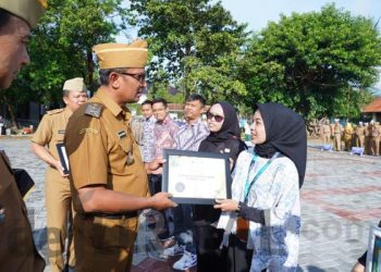 Pemkab Garut Beri Penghargaan kepada UMKM Berprestasi