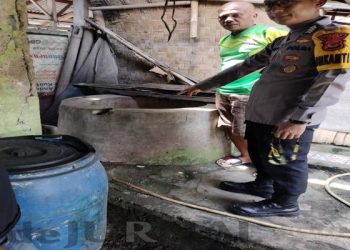 Seorang Pria Jatuh Ke Dalam Sumur Sedalam 12 Meter di Rancabungur Bogor