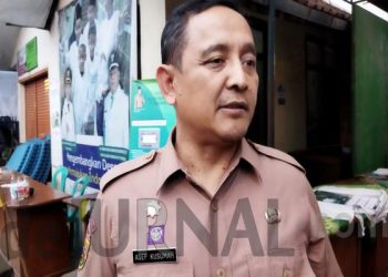 Kepala Dinas Lingkungan Hidup Kabupaten Bandung Asep Kusumah (Sopandi/ dejurnal.com).