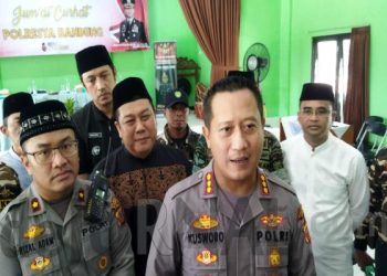 Jum’at Curhat Kapolresta Bandung Kombes Kusworo Wibowo : Menganiaya Pencuri Kena Pasal, Kecuali Bela Diri