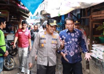Pantau Harga Sembako, Polisi Pimpin Langsung Operasi Pasar Tradisional Kadipaten