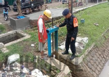Sat Brimob Polda Jabar Patroli Siaga Sar Cek Rutin Ke Titik Rawan Banjir di Sungai Cirebon Girang