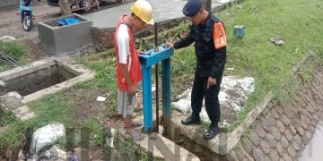 Sat Brimob Polda Jabar Patroli Siaga Sar Cek Rutin Ke Titik Rawan Banjir di Sungai Cirebon Girang