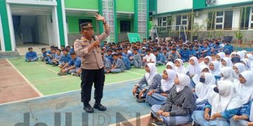 Polisi Berikan Binluh Mengenai Kenakalan Remaja dan Tata Tertib Berlalu Lintas