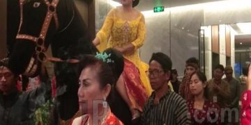 Tunggangi “Kuda Gagak Rimang” Dalam Acara Ultahnya, Jadi Inspirasi  Ketua Umum Perbawa Membumikan Kebaya