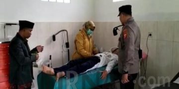 Respon Cepat Lapor 110, Polisi Antar Warga Sakit Keras Ke Rumah Sakit