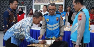 Penandatanganan Pakta Integritas dan Pengambilan Sumpah Penerimaan Siswa Sekolah Inspektur Polisi Sumber Sarjana  T.A 2023 Panda Polda Jabar