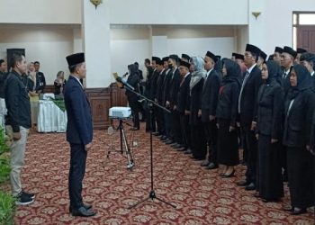 KPU Jabar Hadiri Pelantikan 130 PPK Lingkup KPU Kabupaten Sumedang