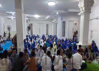 Usai Reses Anggota DPRD Dapil 1 Karawang H. Oma Miharja Rijki Gelar Tawasul Bersama Warga