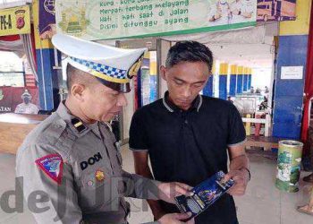 Gencarkan Upaya Preemtif, Polisi Sebar Brosur Imbauan di Ops Keselamatan Lodaya 2023