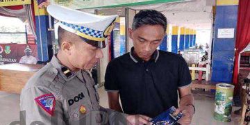 Gencarkan Upaya Preemtif, Polisi Sebar Brosur Imbauan di Ops Keselamatan Lodaya 2023