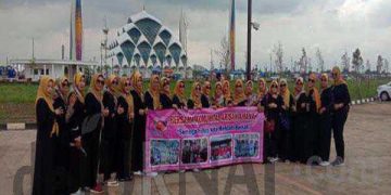 Kemegahan Masjid Aljabar Menjadi Daya Tarik Warga Berwisata