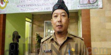 Kepala Desa Sukapur, Kecamatan Dayeuhkolot Ganjar. (Sopandi/ dejurnal.com).