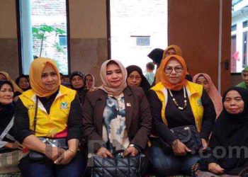 Reses Sekaligus Pengajian di Mesjid Al-Falihin, Hj Evi Riyanti S.Ip Serap Aspirasi Masyarakat