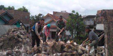 Kabid Humas Polda Jabar : Sinergitas TNI dan Polri Bantu Pembangunan Masjid  Nurul Janah Di Bojongmalaka