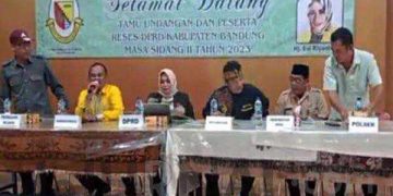 Reses di Mekarsari Pacet, Legislator Golkar Hj. Evi Rianty Berjanji Salurkan Sembako ke Warga Miskin