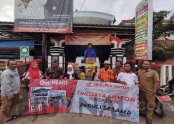 Dealer Tridjaya Motor Pagaden Bantu Warga Terdampak Banjir