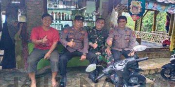 Kabid  Humas Polda Jabar : Jaga Kondusifitas Wilayah, Polri Bersama TNI Bersinergi di Cikijing Sambangi Warga Desa Sindangpanji