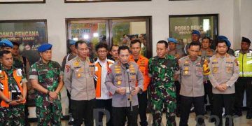 Kapolri Tinjau Evakuasi Kapolda Jambi dan Rombongan, Apresiasi Kerja Keras Tim Gabungan