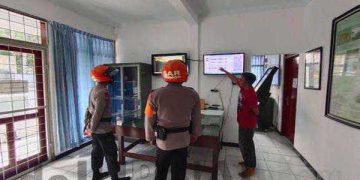 Tim Sar Sat Brimob Polda Jabar Laksanakan Patroli Ke Kantor Pusat Vulkanologi BMKG Gunung Tangkuban Parahu