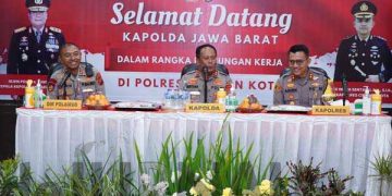 Kapolda Jabar Ajak Personel Polres Cirebon Kota Menjadi Polisi Penolong