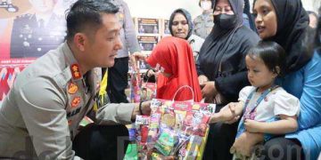 Polisi Peduli Stunting Salurkan Bantuan Kepada Anak dan Lansia di Wilayah Kota Cimahi dan Kab. Bandung Barat