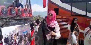 Kurangi Volume Sampah, Relawan Bank Sampah Jabar Ini Beri Edukasi Pada Wisatawan Religi Masjid Al Jabbar