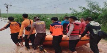 Polres Lamteng Bersama Polsek Seputih Mataram Berhasil Temukan Jasad Korban Banjir