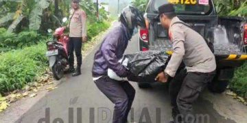 Wujud Polri Penolong, Polisi di Argapura Bantu Warga Yang Alami Kesulitan
