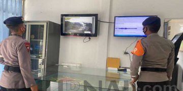 Sat Brimob Polda Jabar Cek Aktifitas Tangkuban Perahu Antisipasi Bencana Gunung Meletus