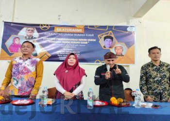 Kang Jiwan (baju hitam) saat memberikan materi sekaligus silaturahmi akbar Komunitas UMKM Rumah Kami