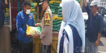 Kapolres Sumedang Tinjau Langsung Pelaksanaan Operasi Pasar Beras Program SPHP