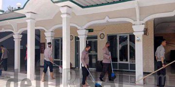 Jelang Ramadhan, Polisi Bakti Sosial di Masjid