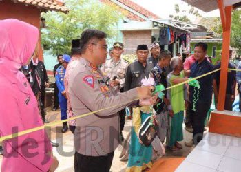 Polisi Resmikan Rumah Baru Layak Huni Untuk Carwadi Sekeluarga